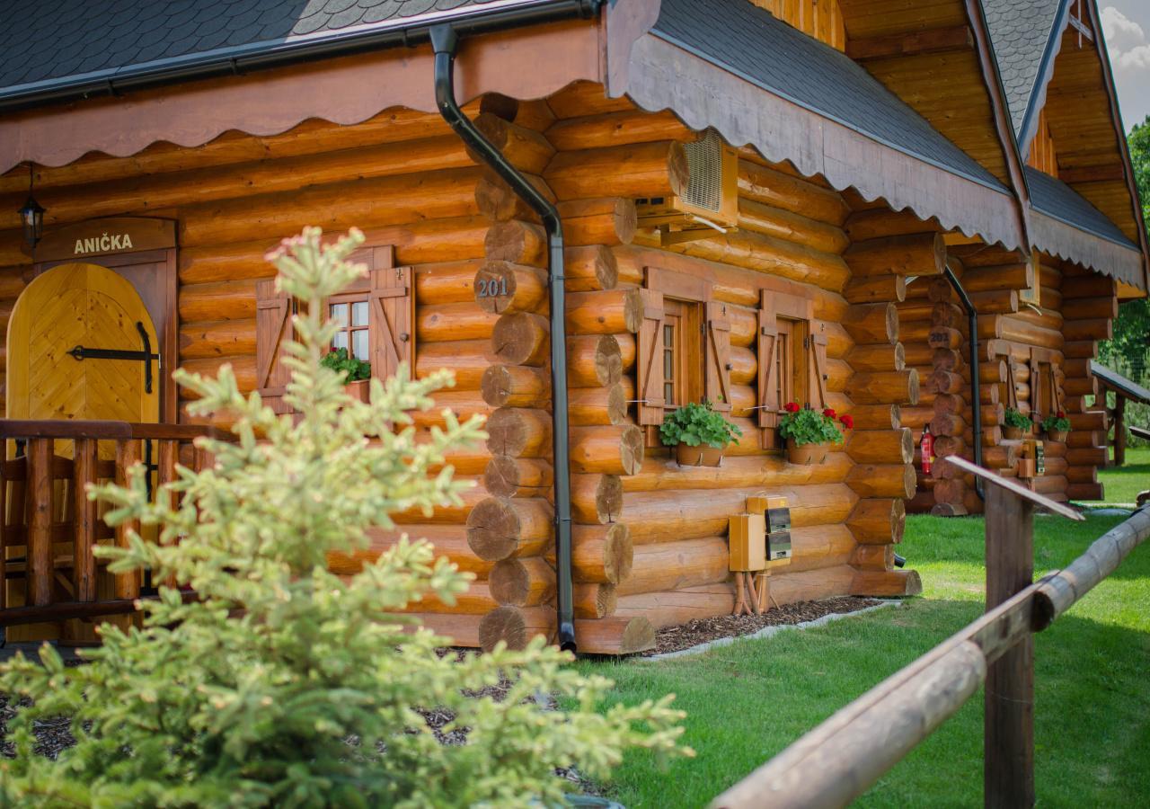 Ubytovanie Koliba Pacho - Zrub Anicka Прьевидза Экстерьер фото